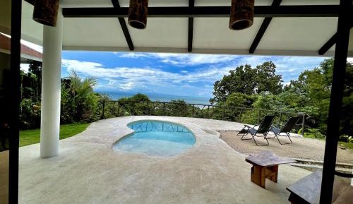 Deluxe Suite with Sea View