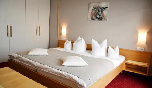 Triple Room with Mountain View