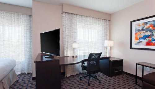 King Studio with Sofa Bed