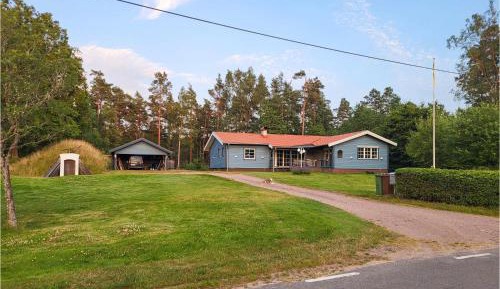 Two-Bedroom Holiday Home