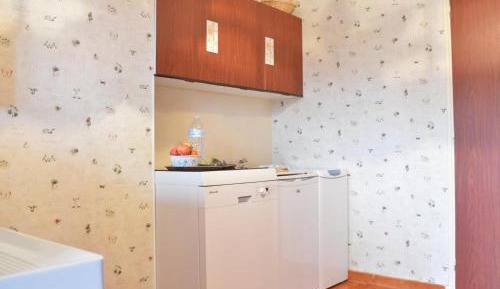 Holiday Home (7 Adults)