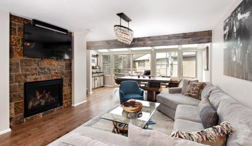 Three-Bedroom Townhouse