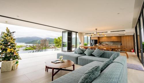 Villa with Sea View