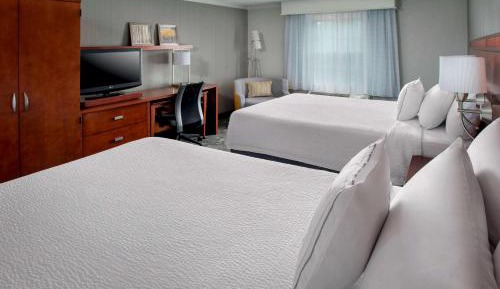 Guestroom Two Queens