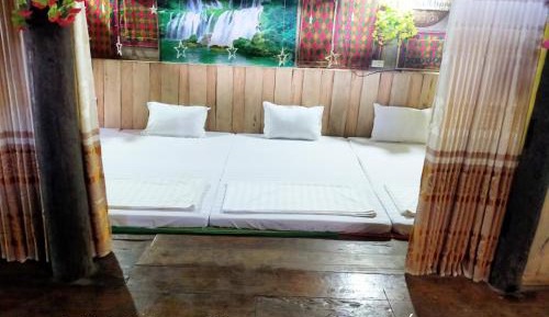 10-Bed Mixed Dormitory Room