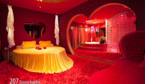 Deluxe Suite with Spa Bath