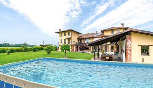 Four-Bedroom Holiday Home