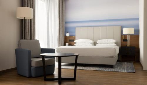 Junior King Suite - Club Lounge Access