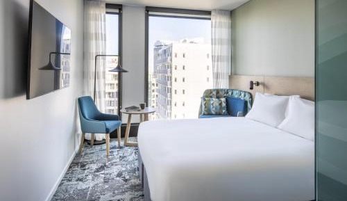 Standard Queen Room - Free Breakfast