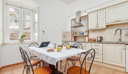 Double or Twin Room with Terrace
