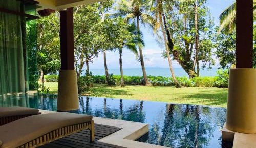 Villa - Beach Front