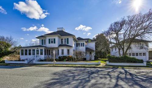 seven bedroom holiday home 