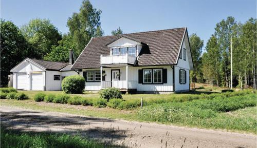 Five-Bedroom Holiday Home