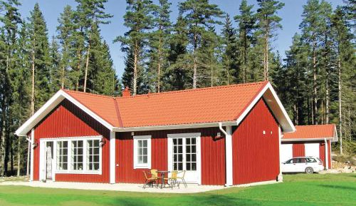 Three-Bedroom Holiday Home 