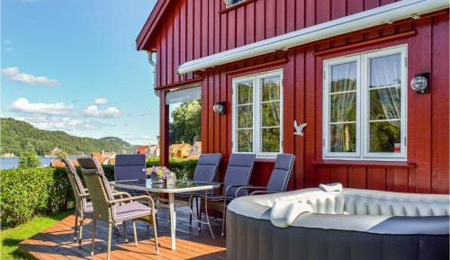 Four-Bedroom Holiday Home
