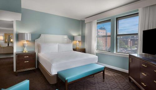 One-Bedroom King Suite