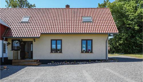 Two-Bedroom Holiday Home