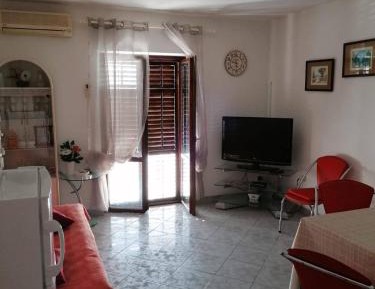 Two-Bedroom Apartment with Balcony and Sea View