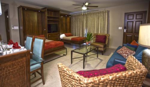 Deluxe Two-Bedroom Suite with Fully Equipped Kitchen