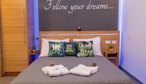 Queen Room with Spa Bath