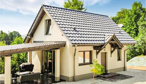 Three-Bedroom Holiday Home 