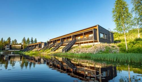 Apartment with Lake View