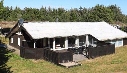 Four-Bedroom Holiday Home