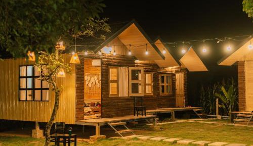 Deluxe Bungalow with Garden View