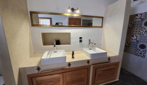 Superior Double or Twin Room with Mountain View