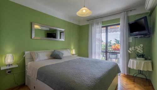 Two-Bedroom Apartment with Terrace