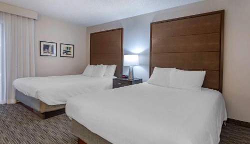 Queen Room with Two Queen Beds - Poolside