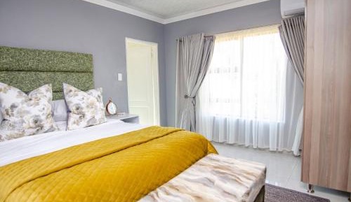 Executive Queen Room