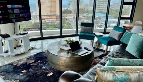 2 Bedroom Sea View Apartment