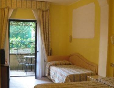Economy Quadruple Room