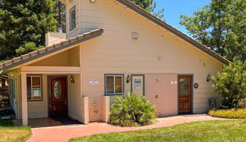 Four bedroom holiday home 