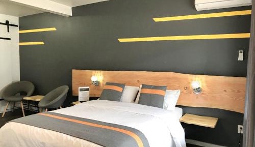 Deluxe Queen Room