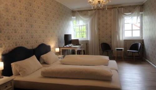 Double or Twin Room with Bathroom