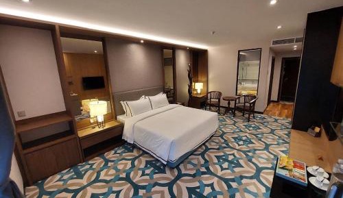 Executive Room 2
