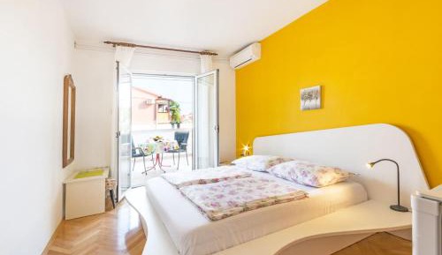 Double Room with external bathroom