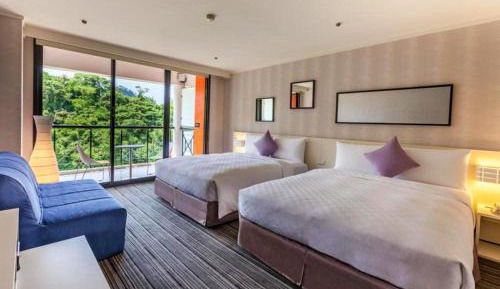 Deluxe Family Room
