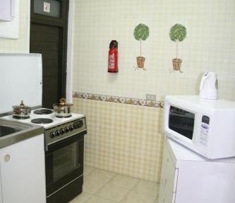 Deluxe Three-Bedroom Apartment