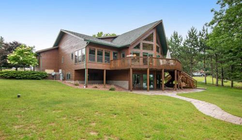 Five Bedroom Holiday Home