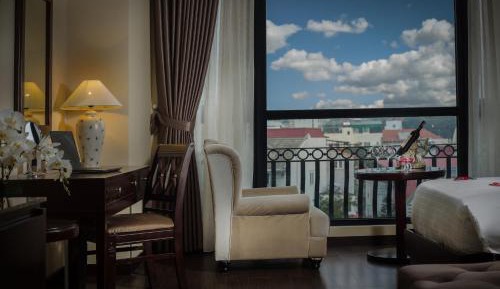 Suite with City View