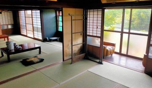 Japanese-Style Room