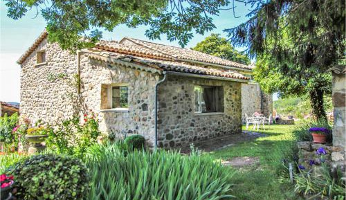 One-Bedroom Holiday Home