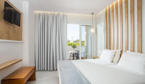 Standard Double or Twin Room with Garden View