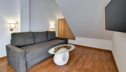 Apartment with Shower