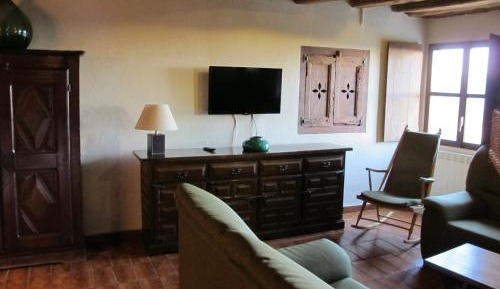 Five-Bedroom House - Cal Masover