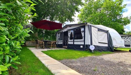 Caravan (2-4 Adults) 