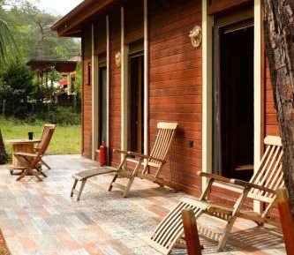 Deluxe Bungalow with Garden View